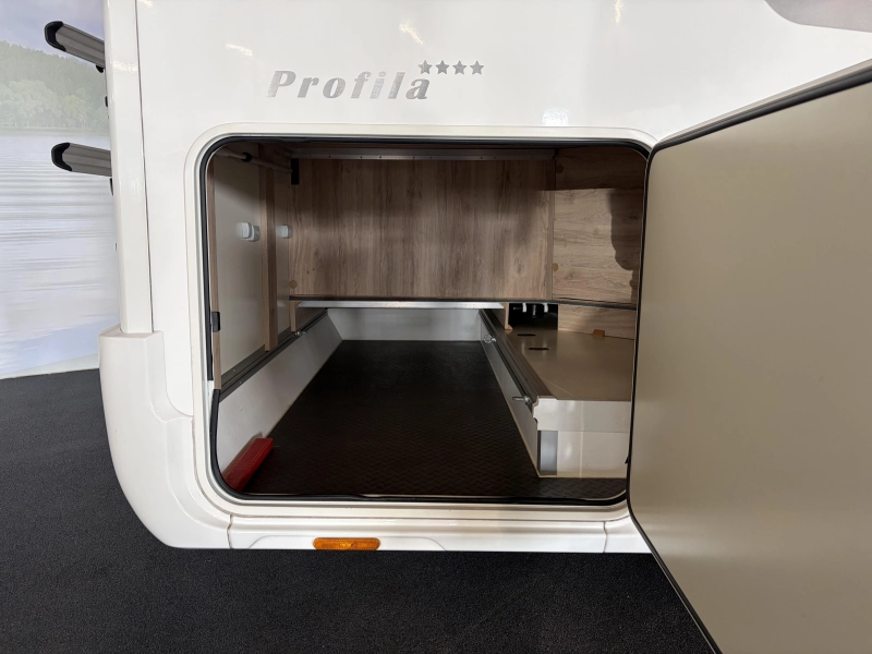 Eura Mobil Profila T 675 SB fransbed / navigatie  foto: 4