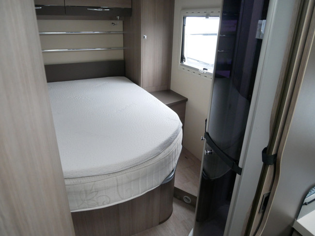 Challenger 288 EB, Half Integraal, Queensbed, Hefbed!! foto: 18