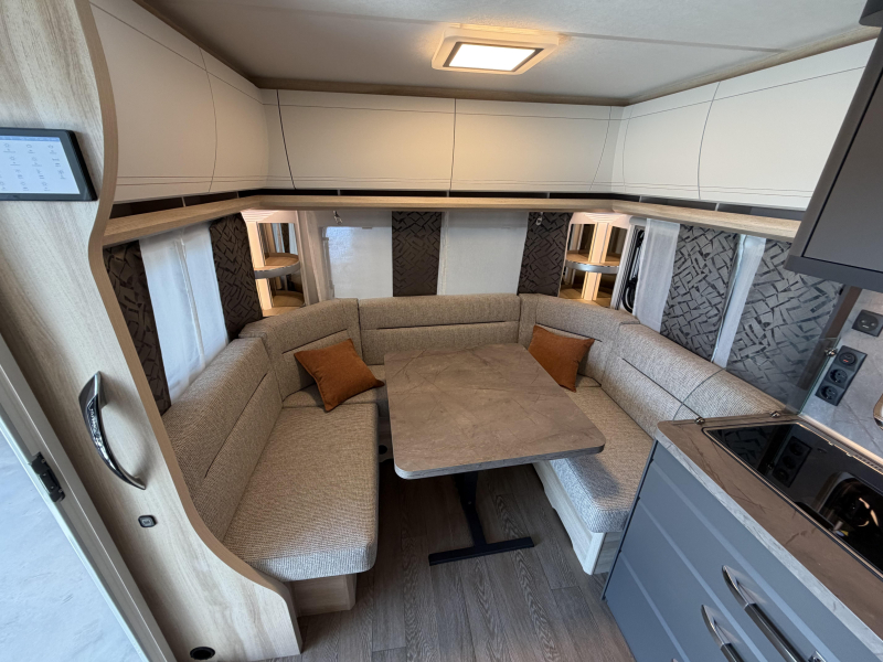 Hobby De Luxe 460 UFE New | Action model 2026 photo: 7