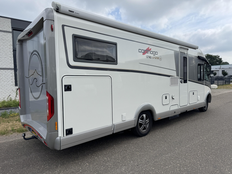 Carthago Chic C-Line II I 4.9 LE no drop-down bed single beds photo: 1