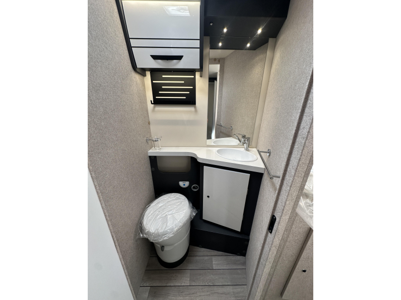 McLouis MC4 373 Fiat 140PK Automaat NIEUW  foto: 9