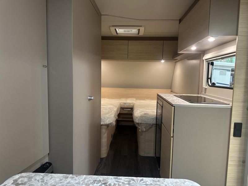 Weinsberg CaraCito 470 EU gas pakket / voortent  foto: 19