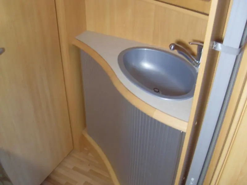 LMC Munsterland 490 met mover en voortent  foto: 5