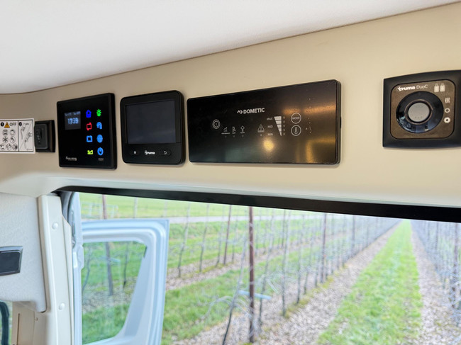 Pössl Summit Shine 600 L Lithium / Solar / Omvormer / 18inch / Uitschuifbaar rek garage / Aangepaste veren / 9-Traps Automaat foto: 20
