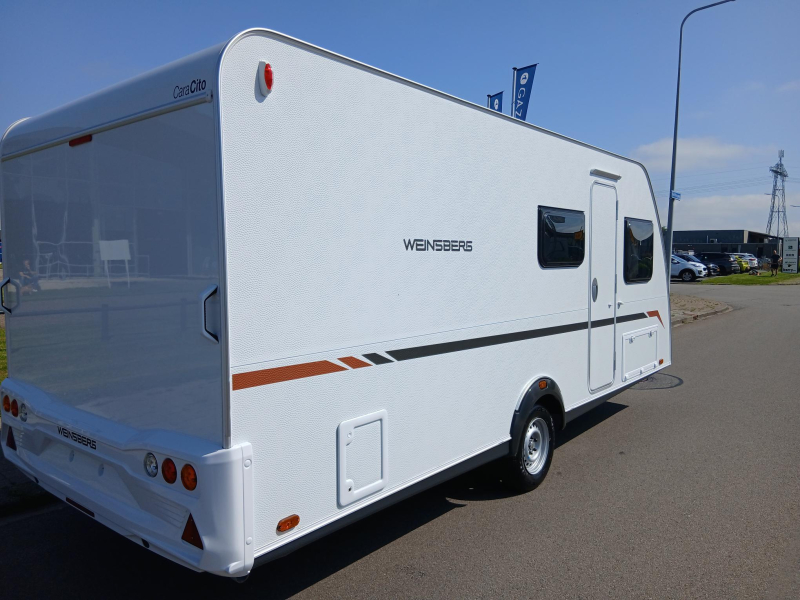 Weinsberg CaraCito 500 QDK Stapelbedden en douche!  foto: 1