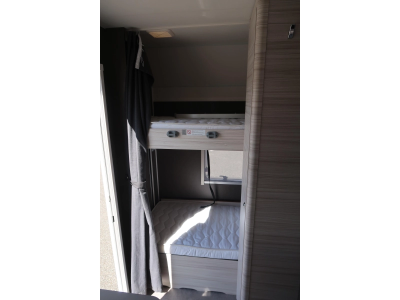 Dethleffs C'Joy 480 QLK ZGAN EN MET VOORTENT  foto: 6