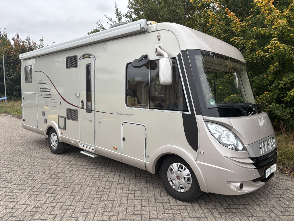 HYMER B 678