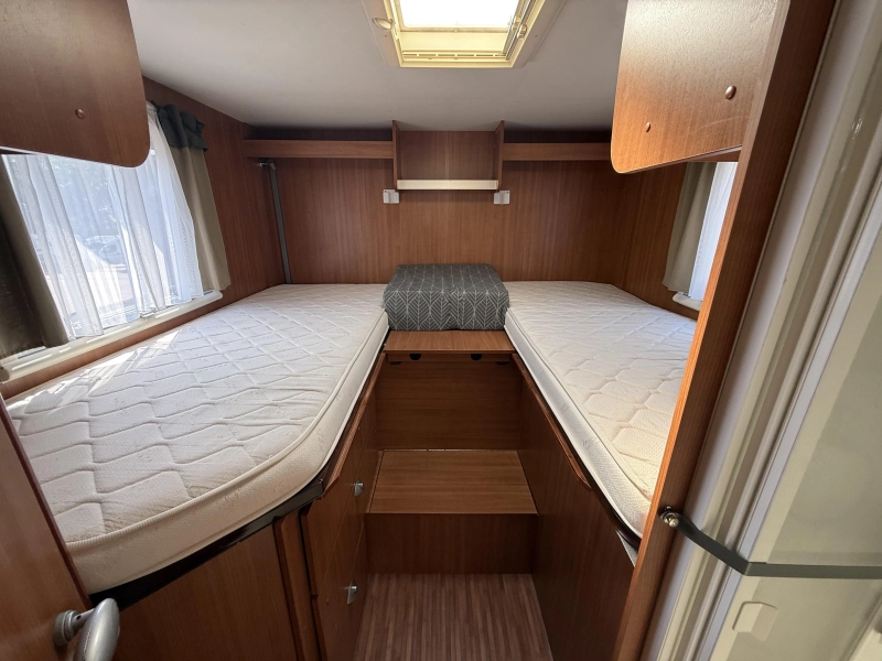 Itineo JB 740 Enkele Bedden Hefbed 2010  foto: 6