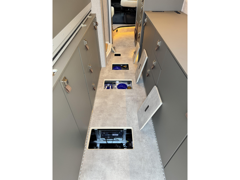 Hymer Yosemite - MEGA-DEAL - Automaat -  foto: 16