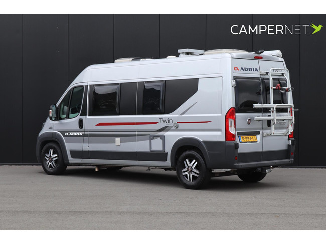 Adria TWIN 600 SPT Multijet 150pk | Omvormer | Luifel | Trekhaak | Bearlock | Fietsendrager | Dwarsbed | LED TV | Parkeersensoren acht foto: 1