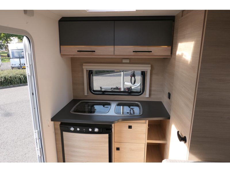 Sterckeman Easy Comfort 420 CP luifel en fietsendrager  foto: 7