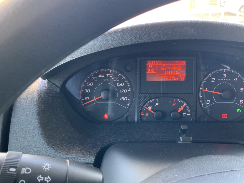 Carthago Malibu I 460 AUTOM&Aacute;TICO 150 CV Integral, Camas longitudinales y Cama abatible, Garaje, Aire acondicionado de motor, Aire acondicionado de techo, Sistema de nivelaci&oacute;n, Centro de autocaravanas en la carretera Marum foto: 30