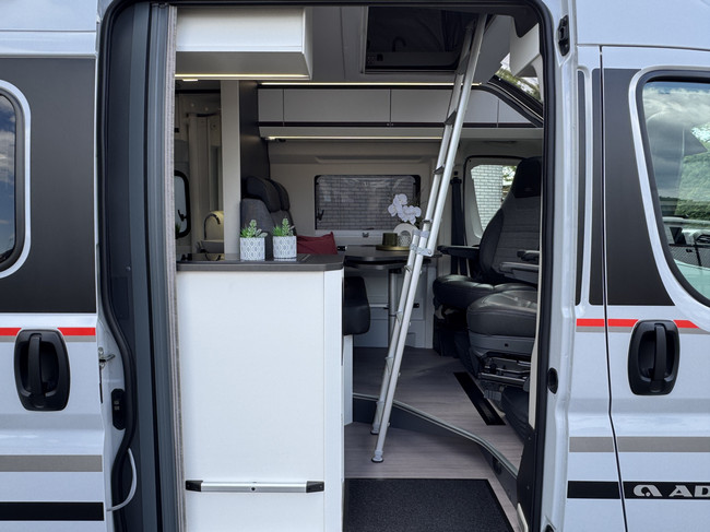 Adria Twin Sports 640 SGX Supreme 180 pk AUTOMAAT 9-Traps Euro6 Fiat Ducato Maxi 4250 kg **Lengtebedden in hoogte verstelbaar/Hefdak m foto: 7