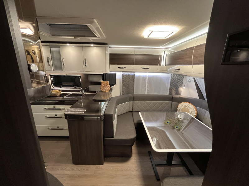 Hobby Prestige 560 FC 35 JAAR PEN!  foto: 4