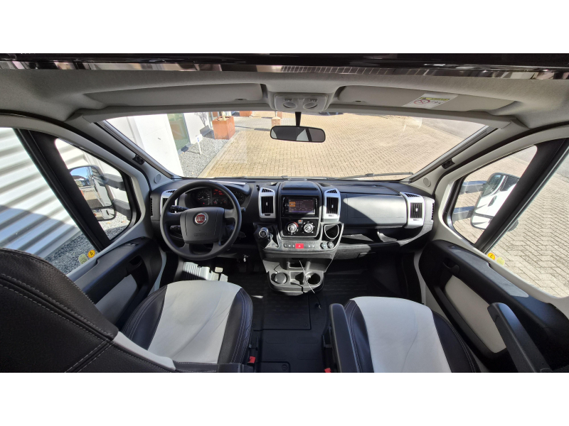 Chausson Welcome 711 TL Asiento redondo para 4 personas foto: 17