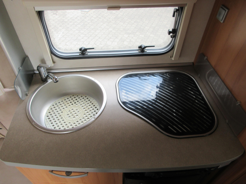 Eriba Feeling 470 CAMAS INDIVIDUALES Y MOVER foto: 7