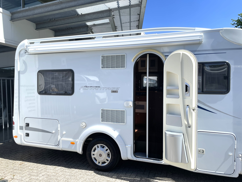 Dethleffs Advantage T6571 FRANSBED ZONNEPANEEL  foto: 4