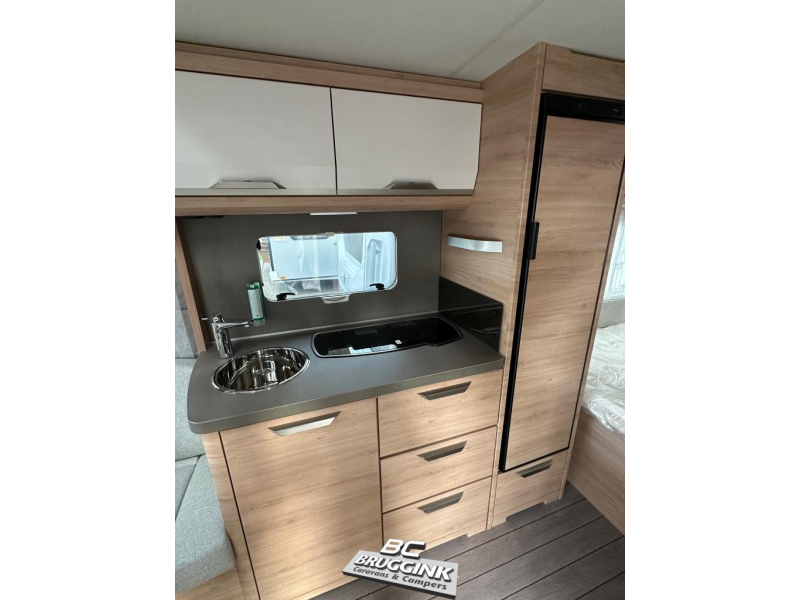 Knaus Sudwind 60 Years 500 FU Franz&ouml;sisches Bett Campovolo grau Foto: 4