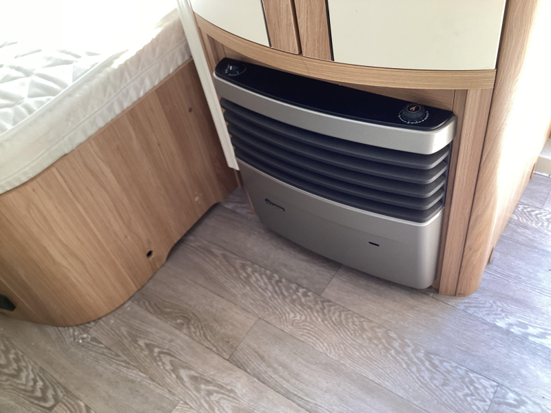Hobby De Luxe 460 UFE omnistor foto: 11