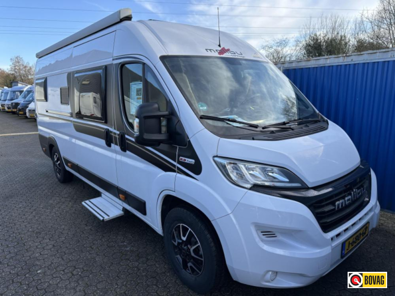 Malibu Van 640 LE LENGTE BEDDEN + TREKHAAK 