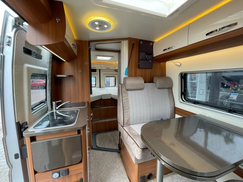 Hobby Vantana 65 Single Beds 49000 km photo: 12