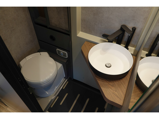 NIESMANN BISCHOFF iSmove 6.9 E 180Pk Automaat | Nieuw | Model 2026 foto: 9