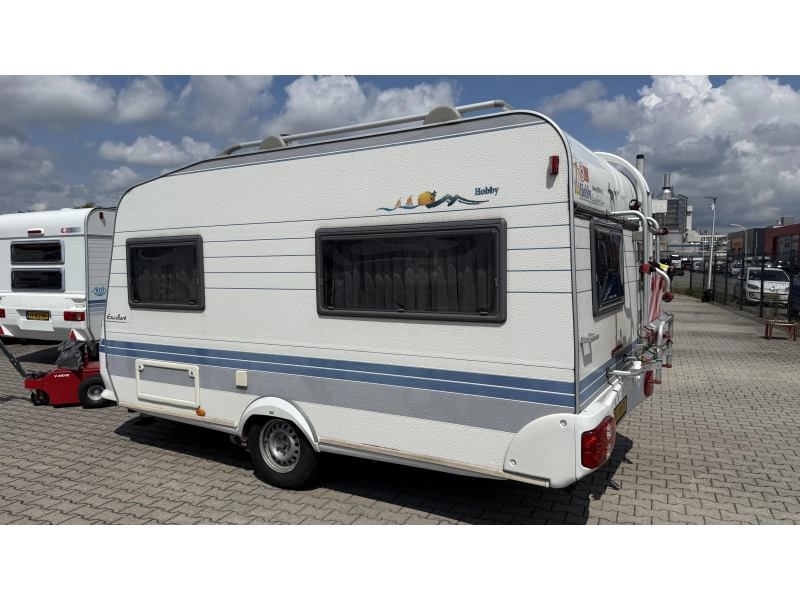Hobby Excellent Easy 400 SF transverse bed train seat toilet photo: 12