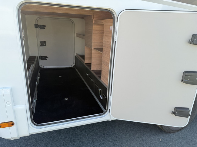 Weinsberg CaraHome 650 MEG photo : 2