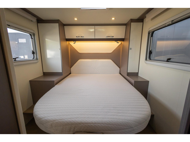 B&uuml;rstner Lyseo Privilege TD734 Queensbed + Hubbett Foto: 17