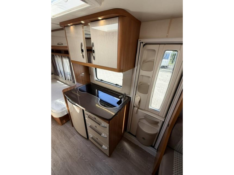 Hobby On Tour 470 UL AIrco Mover Voortent  foto: 14