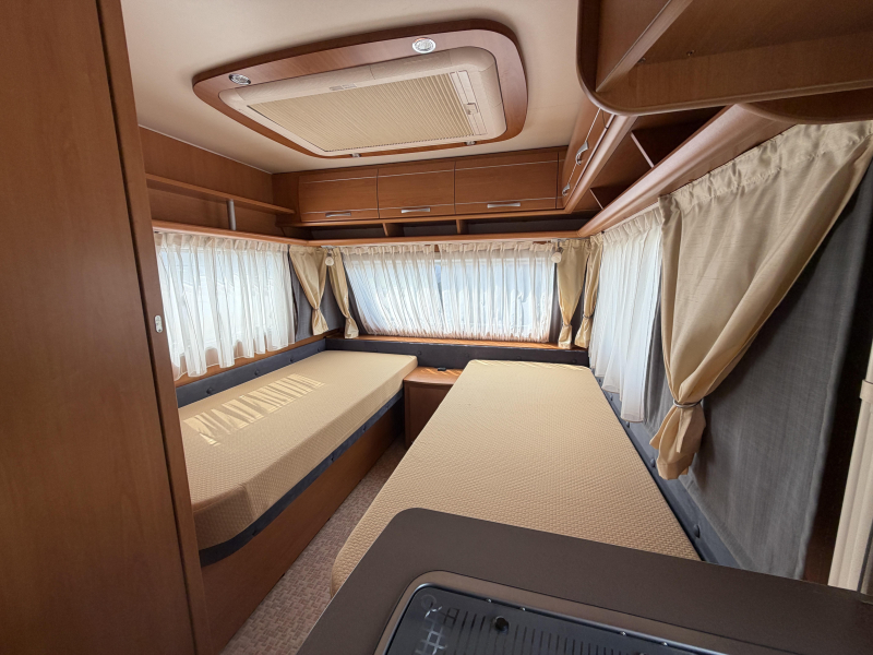 Dethleffs Summer Edition 460 V enkele bedden  foto: 3
