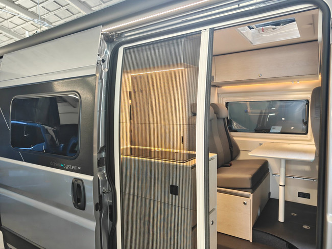 tourne mobil 6.4 Cruise 180CV Automatique - TOUTES SAISONS photo: 8