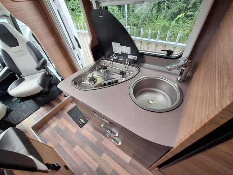 Weinsberg CaraCompact 600 MEG - BTW VERREKENBAAR!  foto: 11