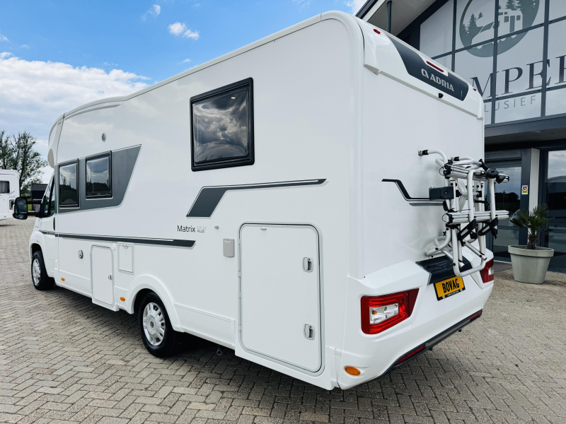 Adria Matrix Plus 670 DC Queensbed Hefbed Omvormer  foto: 7