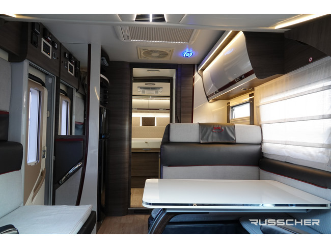 Mc Louis NEVIS | 150Pk | Queensbed | Dakairco | Luchtvering | Zonnepaneel foto: 4