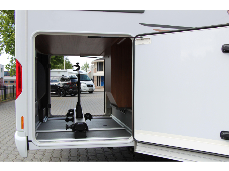 Carthago C-Tourer I Camas individuales + Cama abatible foto: 14