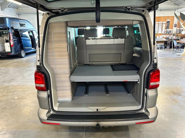 Volkswagen CALIFORNIA VW T5 GP 2.0 TDI 140PK DSG Automaat foto: 6