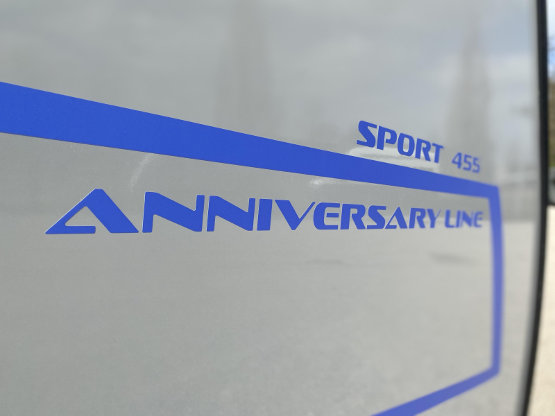 Caravelair Sport Line 455 Anniversary Line Ruime rondzit voorin 