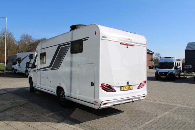 Jonge Knaus VanSation 650 Peugeot 2.2 l/ 165 pk met slechts 7.873 km enkele bedden (45  foto: 6
