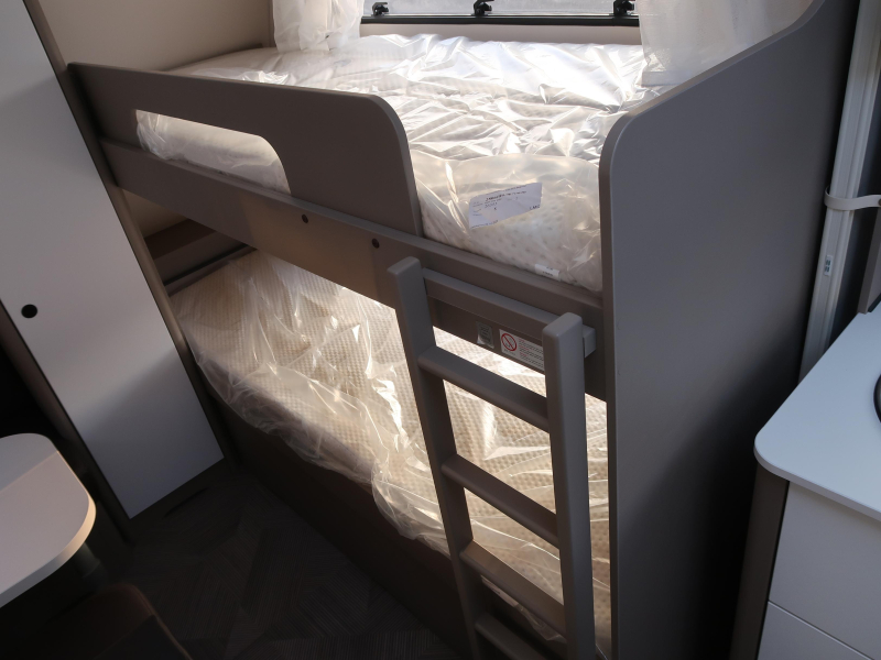 Dethleffs C'Go UP 525 KR STAPELBED + HEFBED  foto: 4