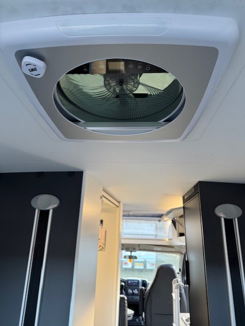ADRIA TWIN 640SGX foto: 10