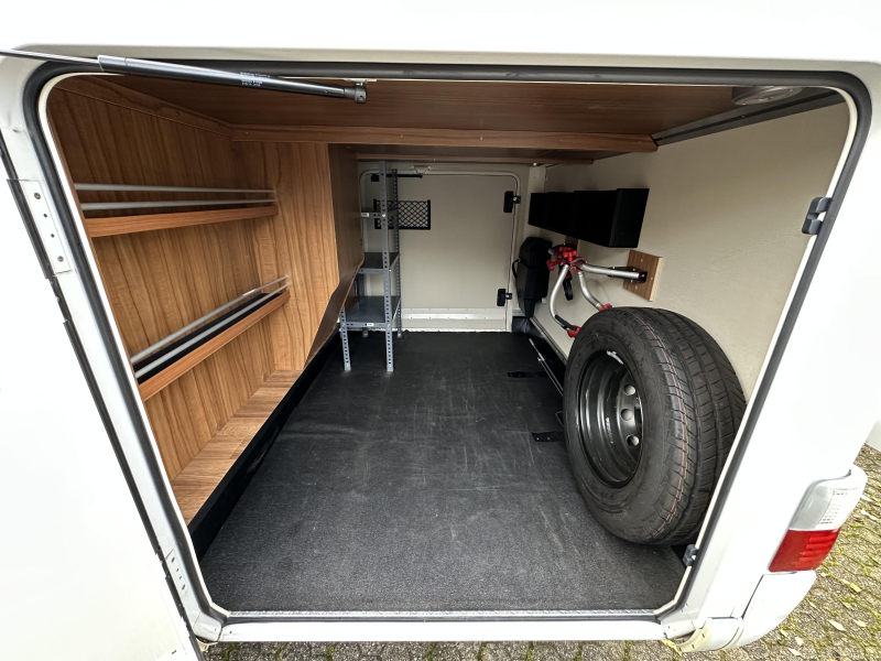 Hymer B 704 PL 3.0 M-JET 180 PK AUTOMAAT  foto: 7