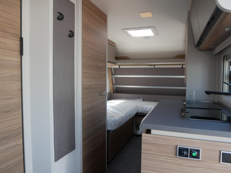 Dethleffs Nomad 460 EL GRATIS MOVER en AIRCO  foto: 5