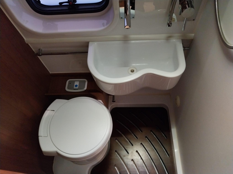 Chausson Twist Prestige met LPG en trekhaak!  foto: 11