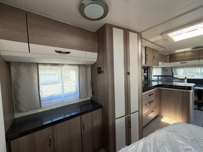 Hobby Prestige 660 WFC 35 JAAR PEN! foto: 12