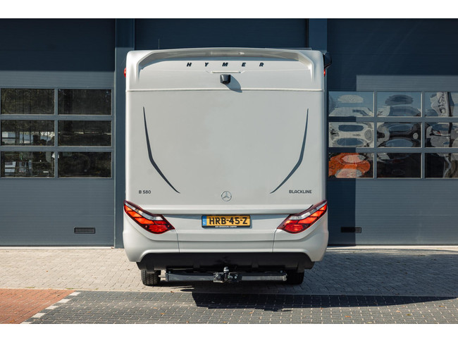 Hymer BMC-I 580 Blackline Zeer compleet.... XXL bed, level, airconditioning, etc foto: 9