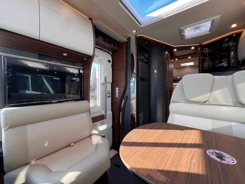Carthago Chic C-Line I 4.9 LE MERCEDES/BOVENKASTJES foto: 12