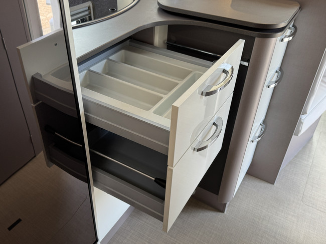 Bürstner Lyseo TD 690 G Harmony Line Black Pearl 160 pk AUTOMAAT 9-Traps Euro6 Fiat Ducato **Vlakke vloer/Enkele bedden/Maxxfa/ Satelliet foto: 13