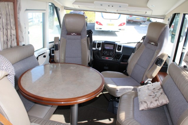 Carthago Chic E Line I 50 Yachting Fiat ocasi&oacute;n 05-2017 transmisi&oacute;n autom&aacute;tica Sistema de nivel (120 foto: 33