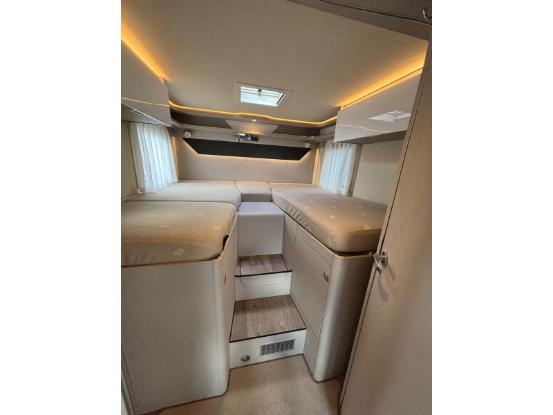 Hymer Tramp 685 topstaat face to face zit  foto: 13